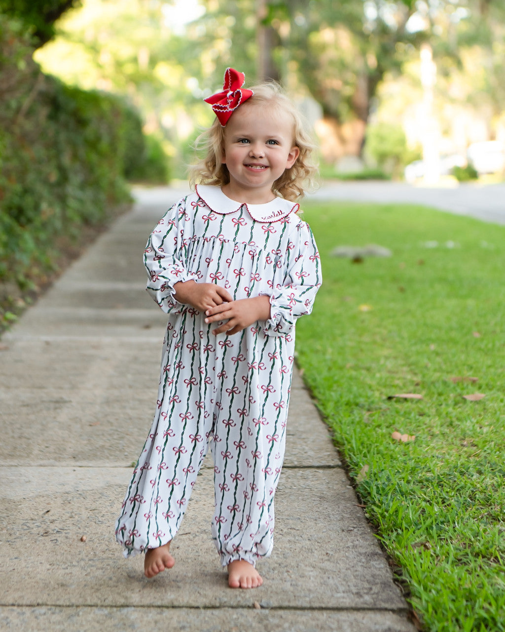 Red And Green Ribbon And Bow Knit Long Bubble