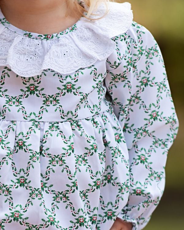 Green And White Christmas Holly Eyelet Bubble