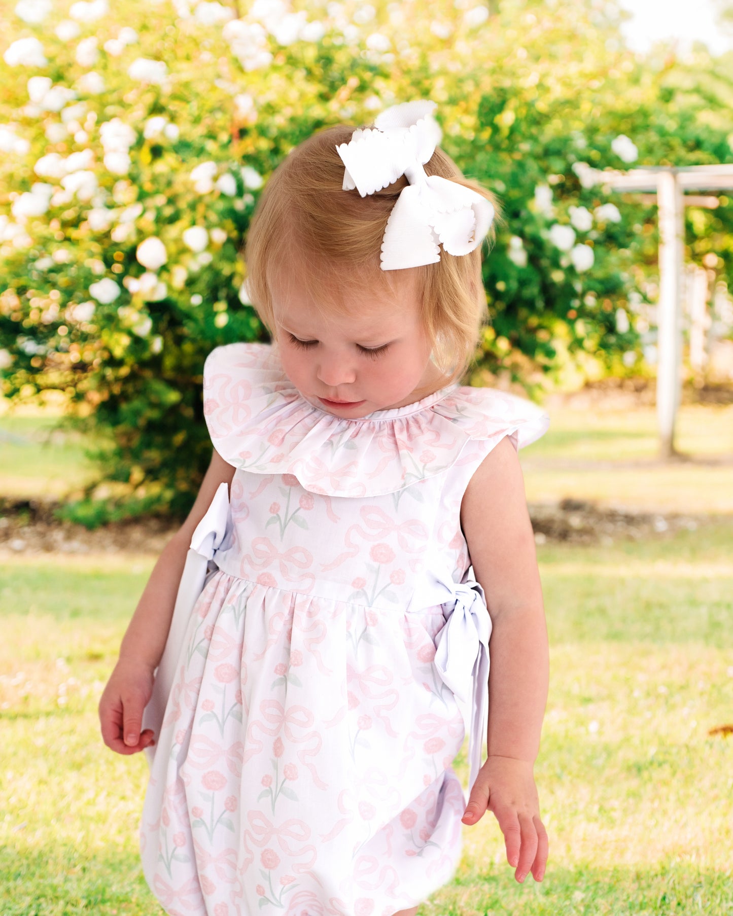 Pink And White Flower And Bow Bubble