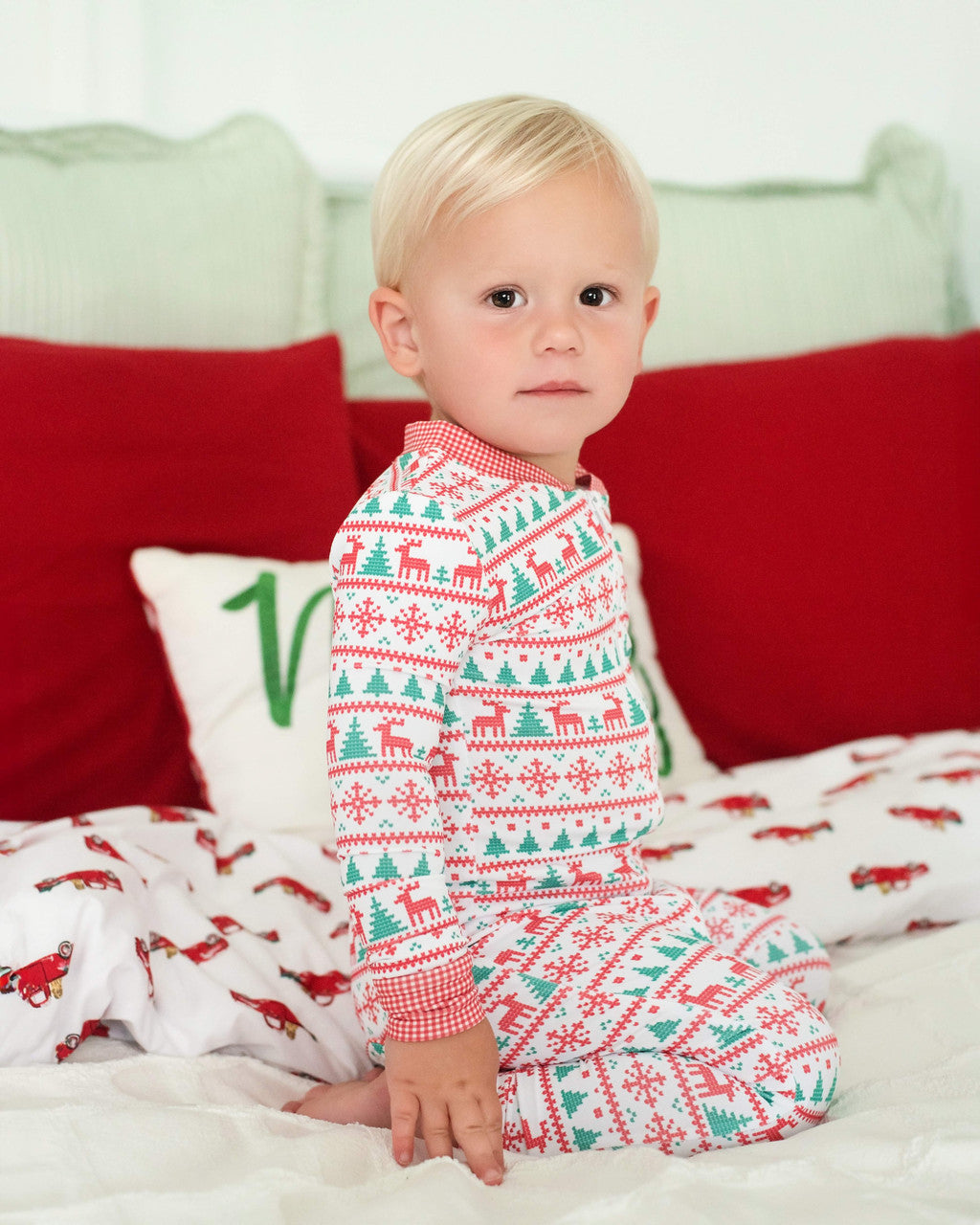 Red And Green Holiday Print Knit Zipper Pajamas